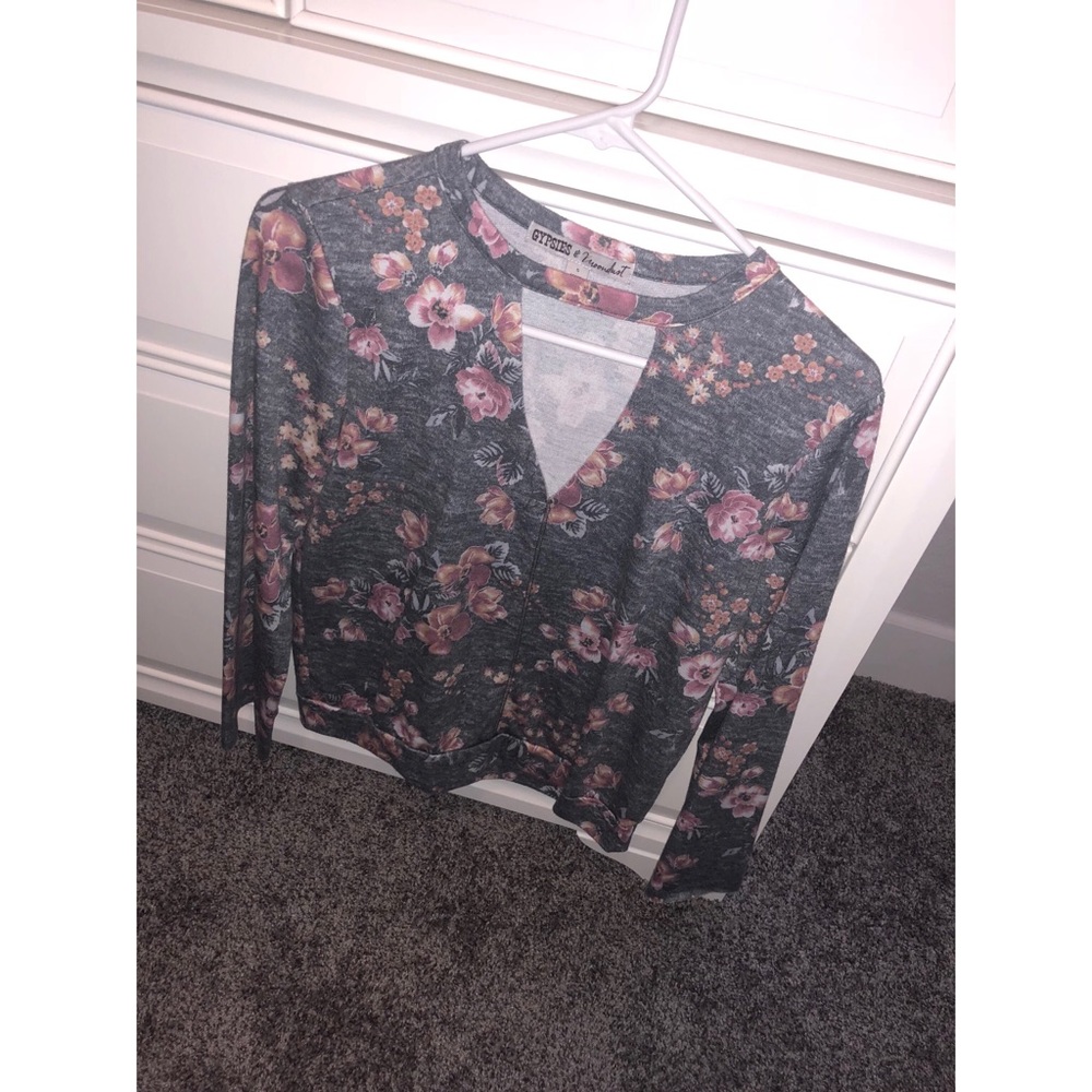 Long sleeve chocker shirt